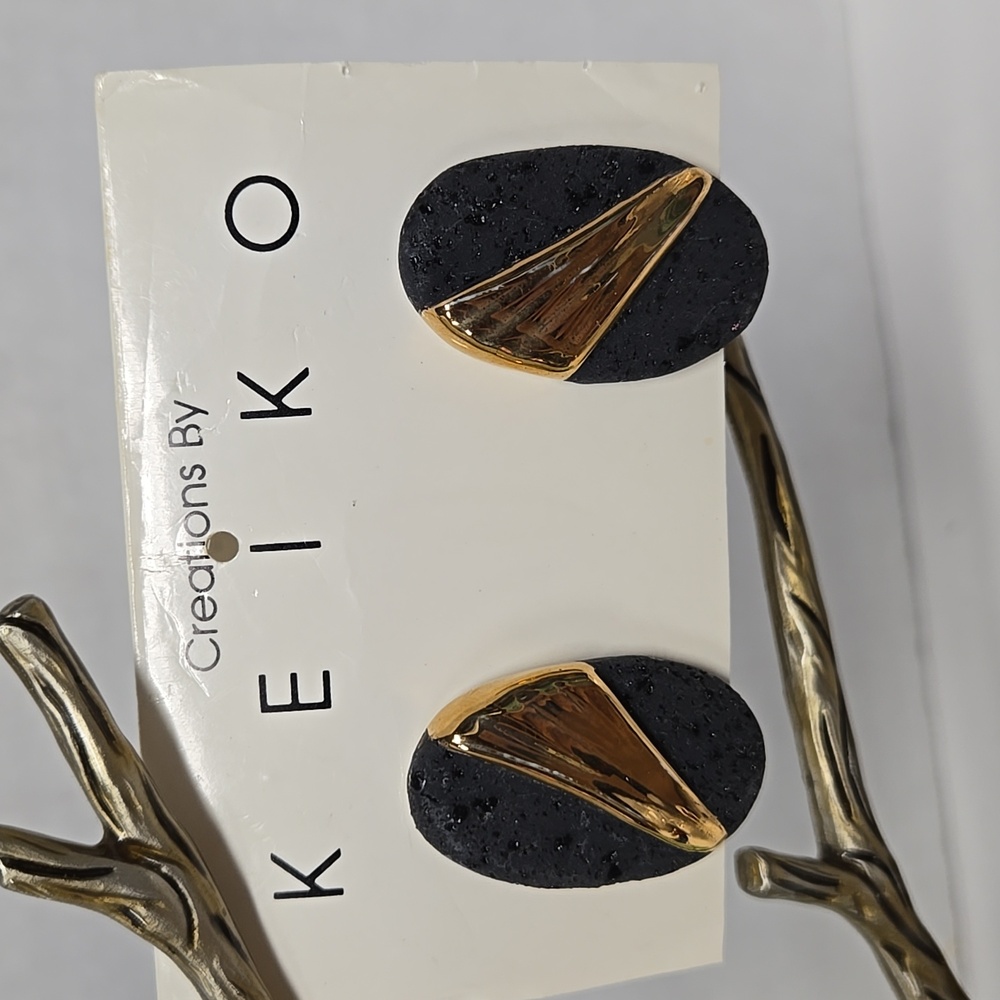 Vntg Creations by Keiko Black & Gold Ceramic Earrings NWOT 1 1/2"x5/8"